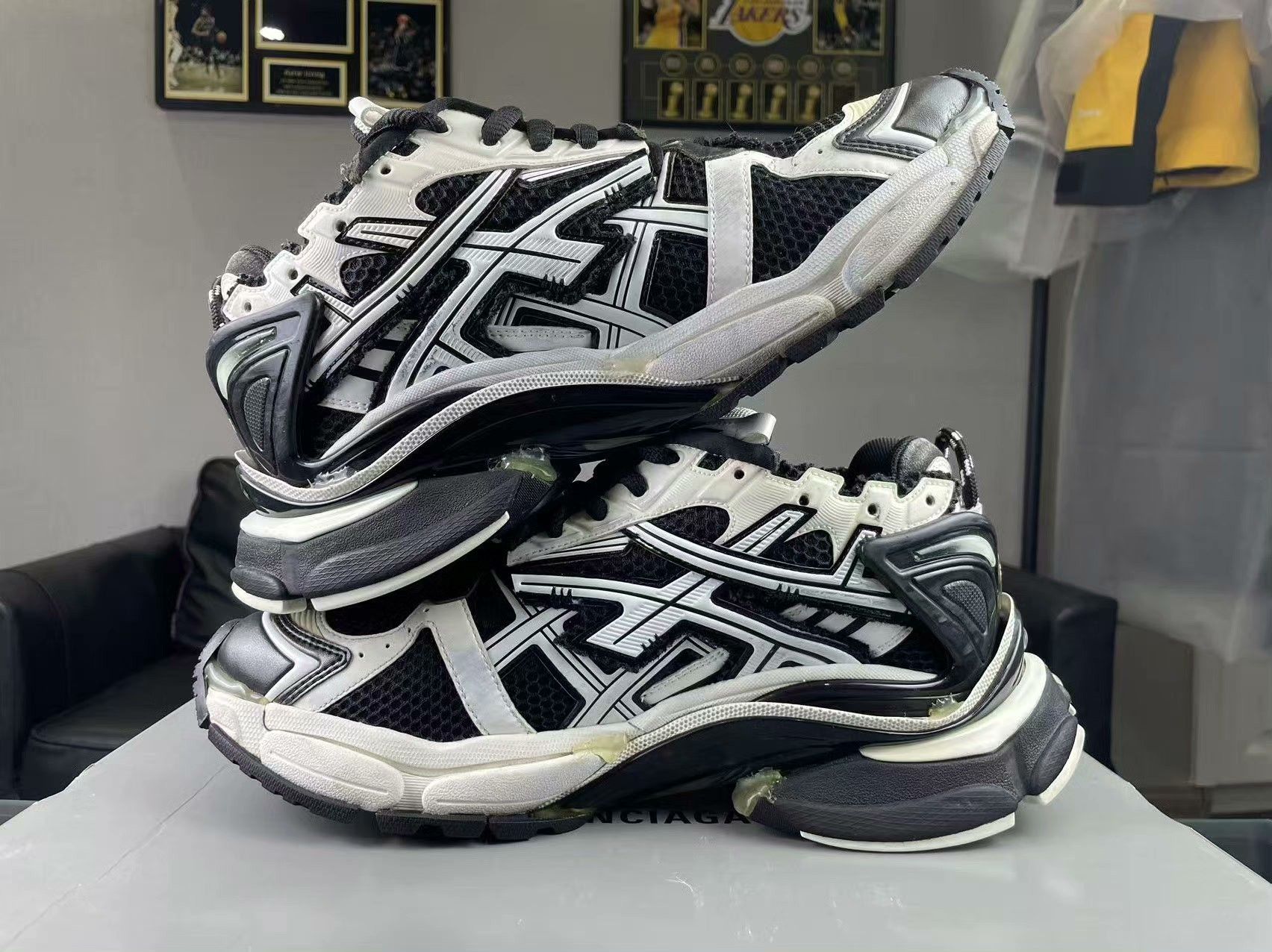 Balenciaga Balenciaga Running Black Lowtop Sneakers 10 Men Size US 10 / EU 43 - 5 Thumbnail