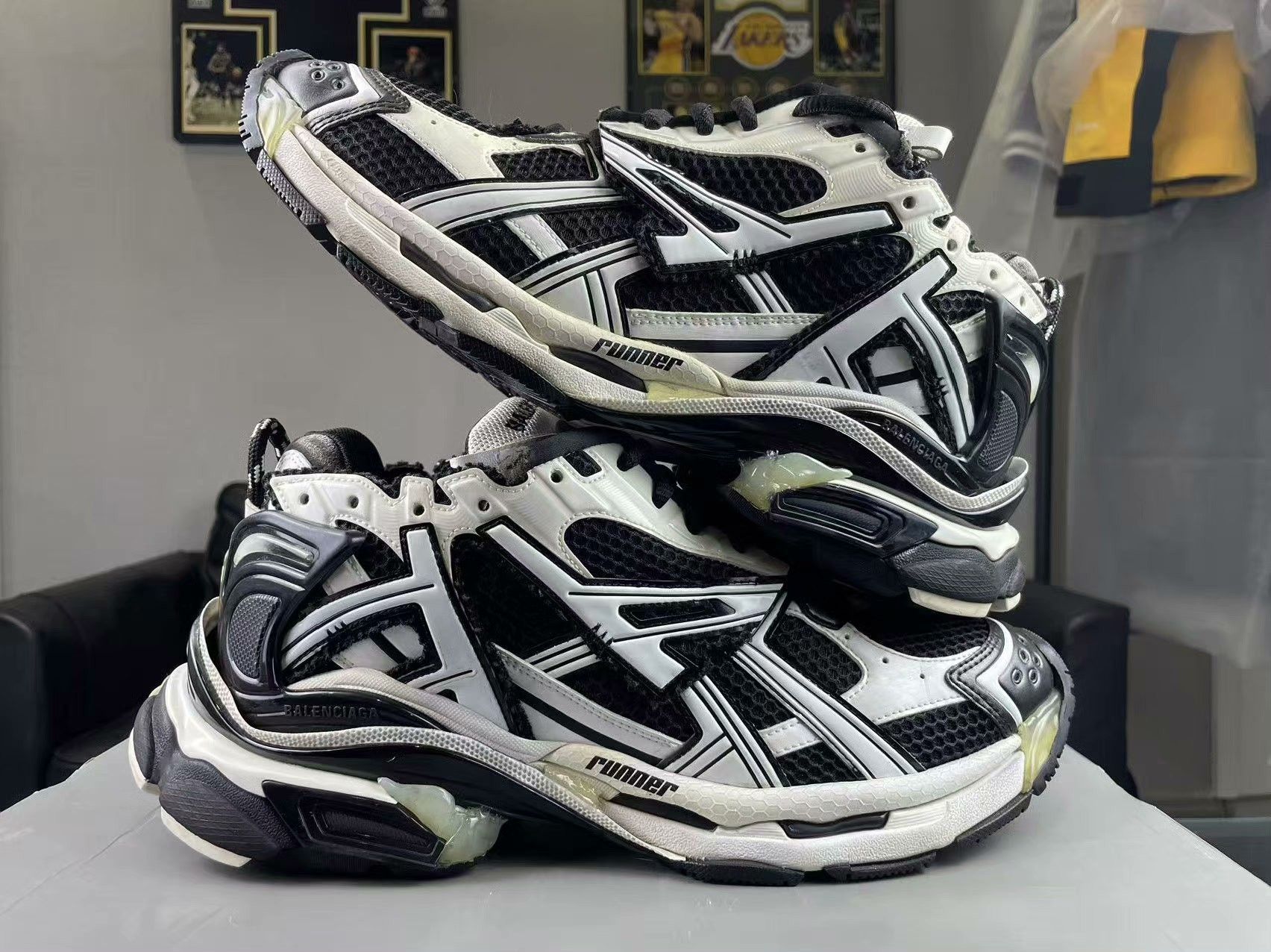 Balenciaga Balenciaga Running Black Lowtop Sneakers 10 Men Size US 10 / EU 43 - 6 Thumbnail