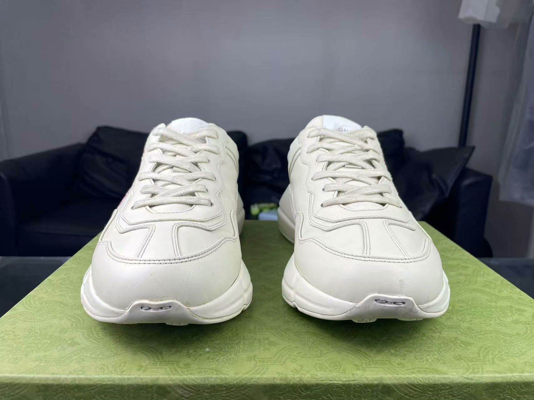 Gucci Gucci Retro Printed Lowtop Sneakers us_9 Women Size US 9 / IT 39 - 2 Thumbnail