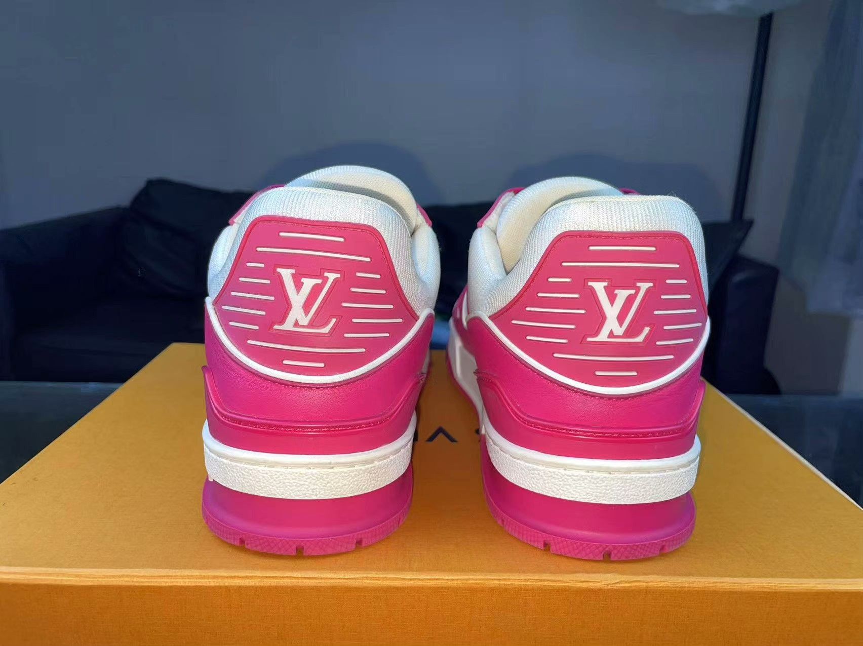 Louis Vuitton Louis Vuitton Training Red Lowtop Sneakers 9 Men Size US 9 / EU 42 - 3 Thumbnail