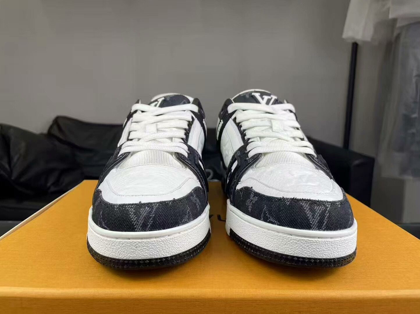 Louis Vuitton Louis Vuitton Training Denim Black Lowtop Sneakers 8.5 Men Size US 8.5 / EU 41-42 - 2 Thumbnail