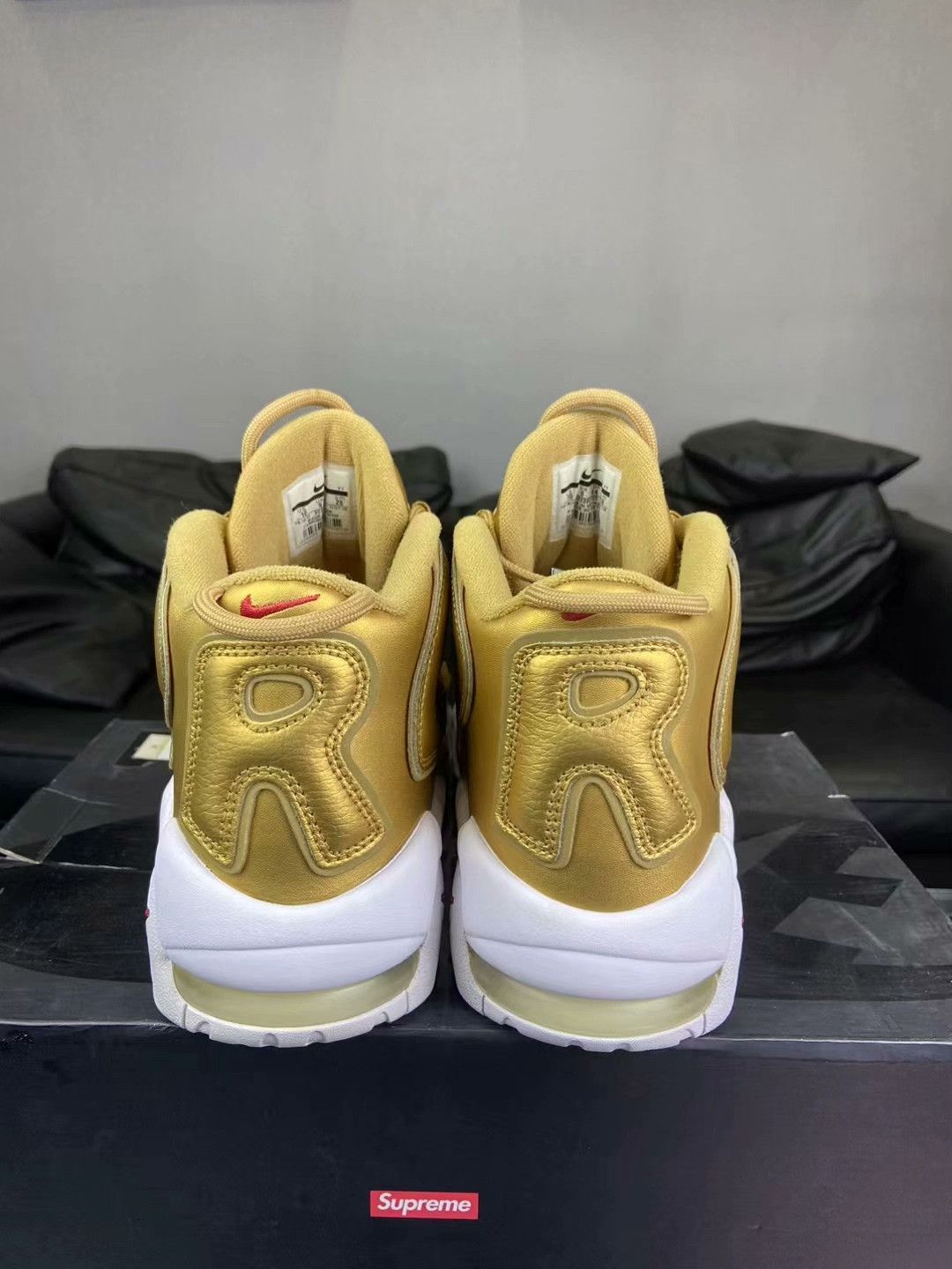 Nike Nike Gold Lowtop Sneakers 10.5 Men Size US 10.5 / EU 43-44 - 4 Thumbnail