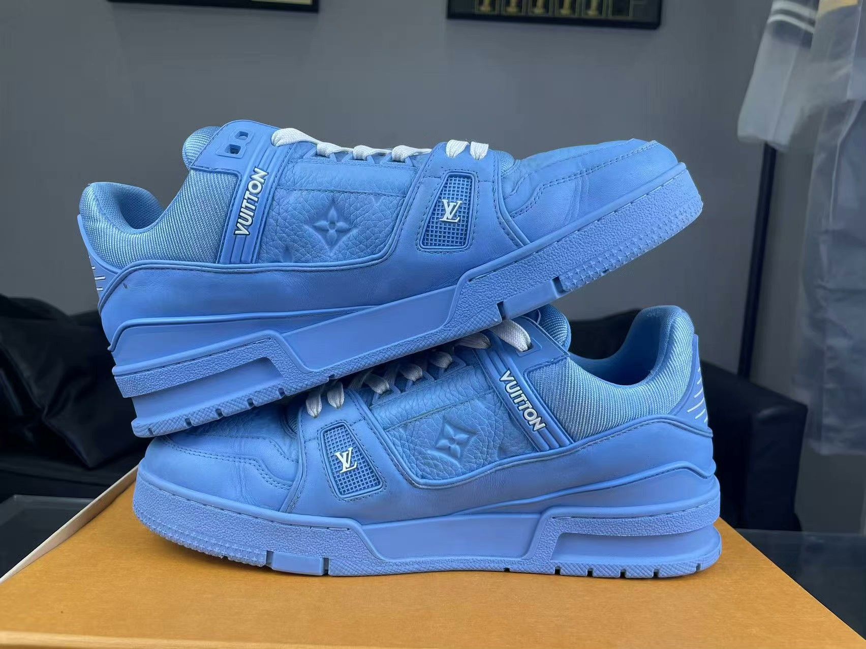 Louis Vuitton Louis Vuitton Training Blue Lowtop Sneakers 9 Men Size US 9 / EU 42 - 5 Thumbnail