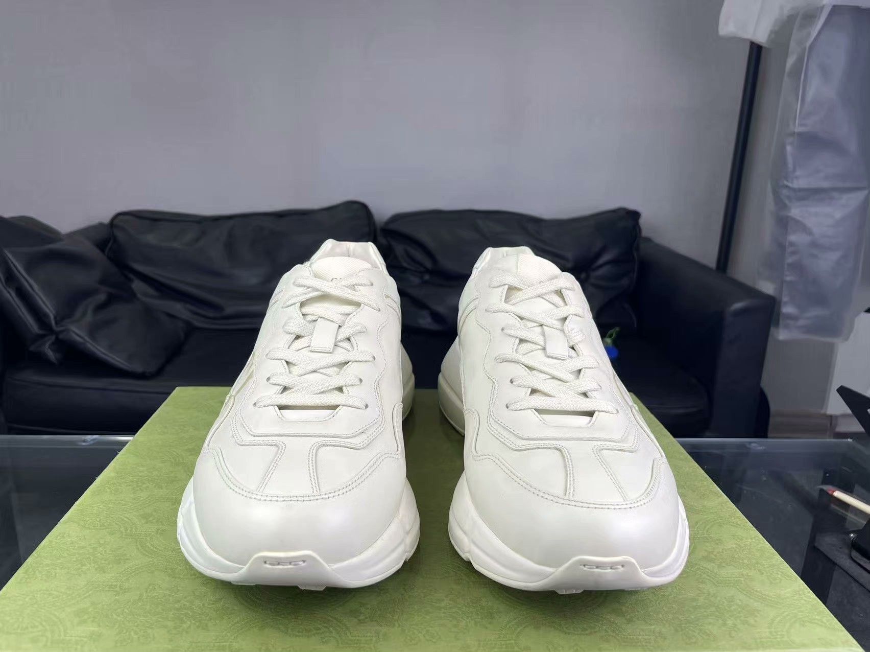 Gucci Gucci Printed Lowtop Sneakers 9.5 Men Size US 9.5 / EU 42-43 - 2 Thumbnail