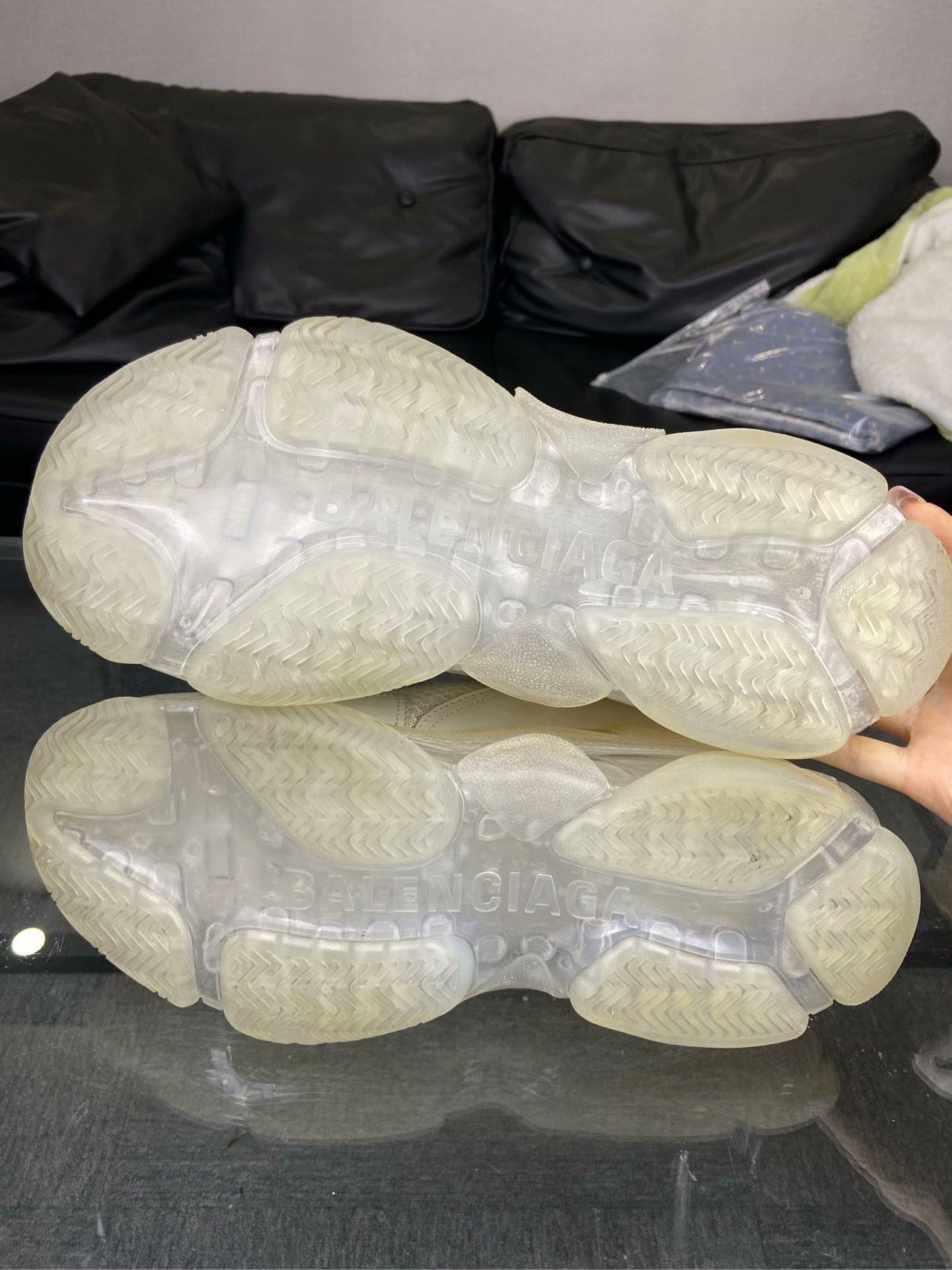 Balenciaga Balenciaga Clear White Lowtop Sneakers 10 Men Size US 10 / EU 43 - 3 Thumbnail