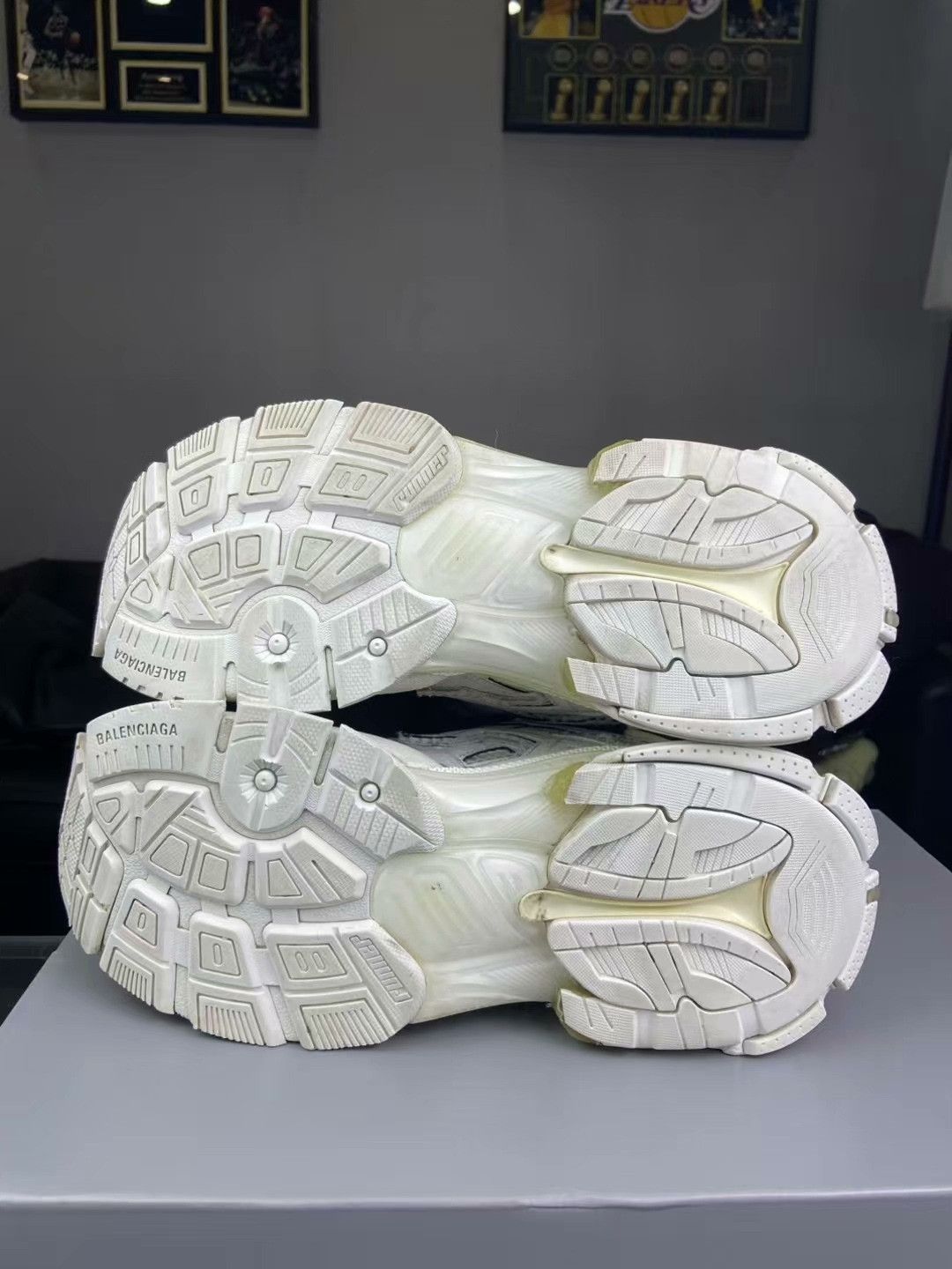 Balenciaga Balenciaga Running White Lowtop Sneakers 7.5 Men Size US 7.5 / EU 40-41 - 5 Thumbnail
