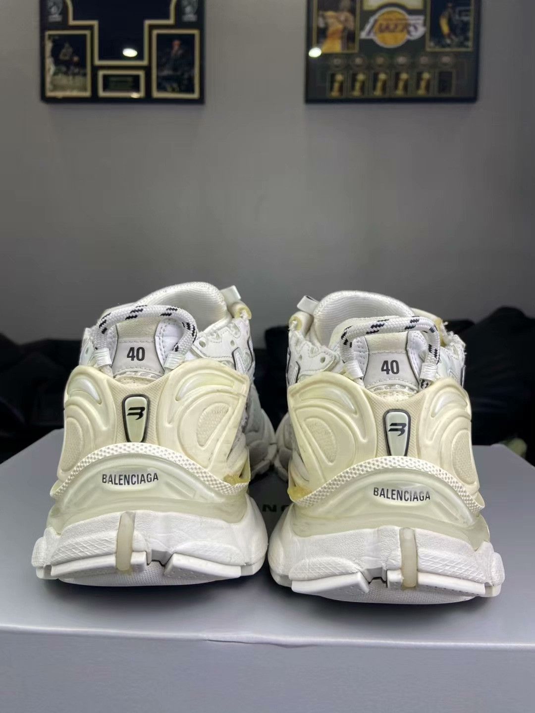 Balenciaga Balenciaga Running White Lowtop Sneakers 7.5 Men Size US 7.5 / EU 40-41 - 4 Thumbnail