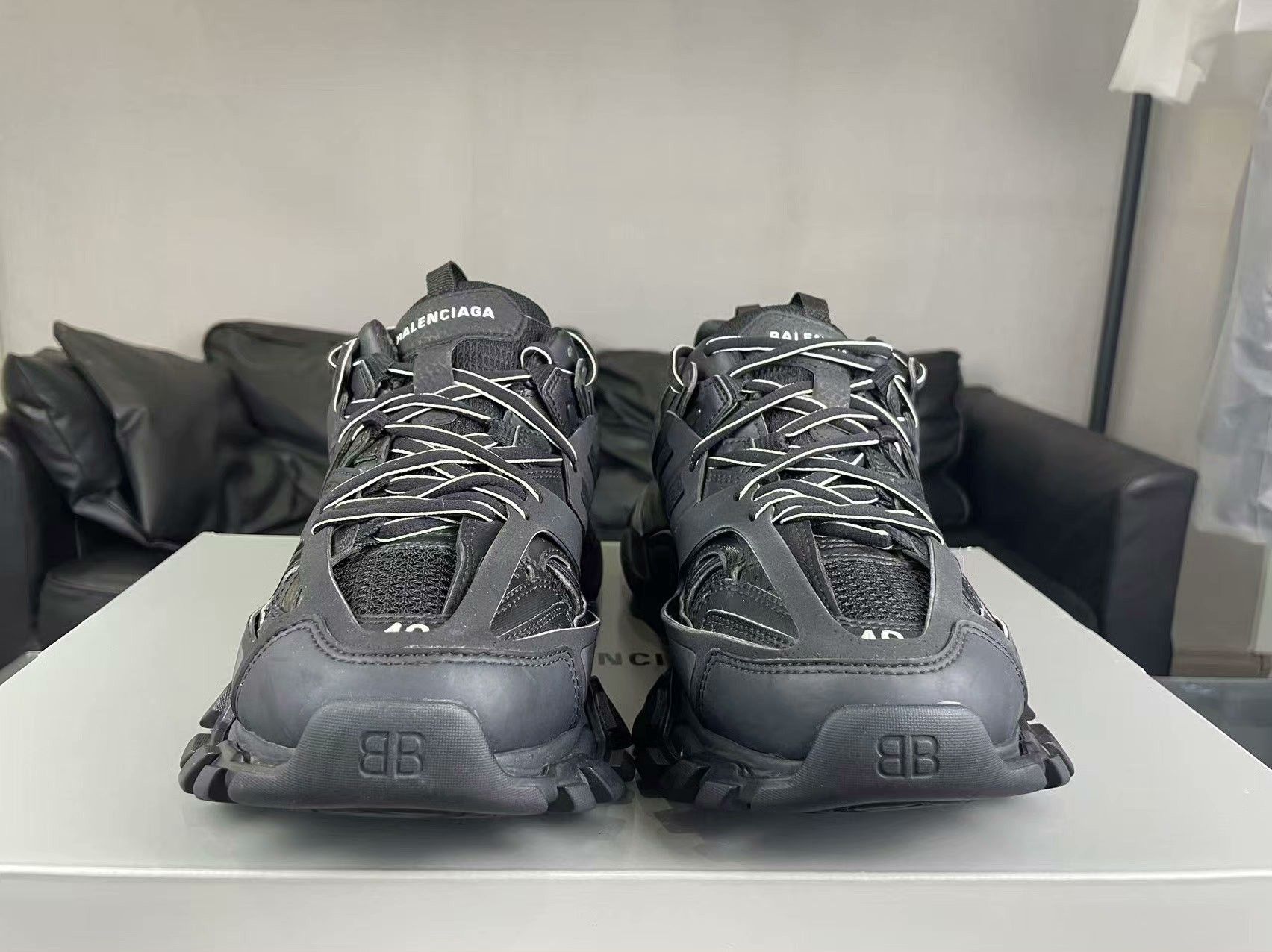 Balenciaga Balenciaga Black Lowtop Sneakers 7.5 Men Size US 7.5 / EU 40-41 - 2 Thumbnail