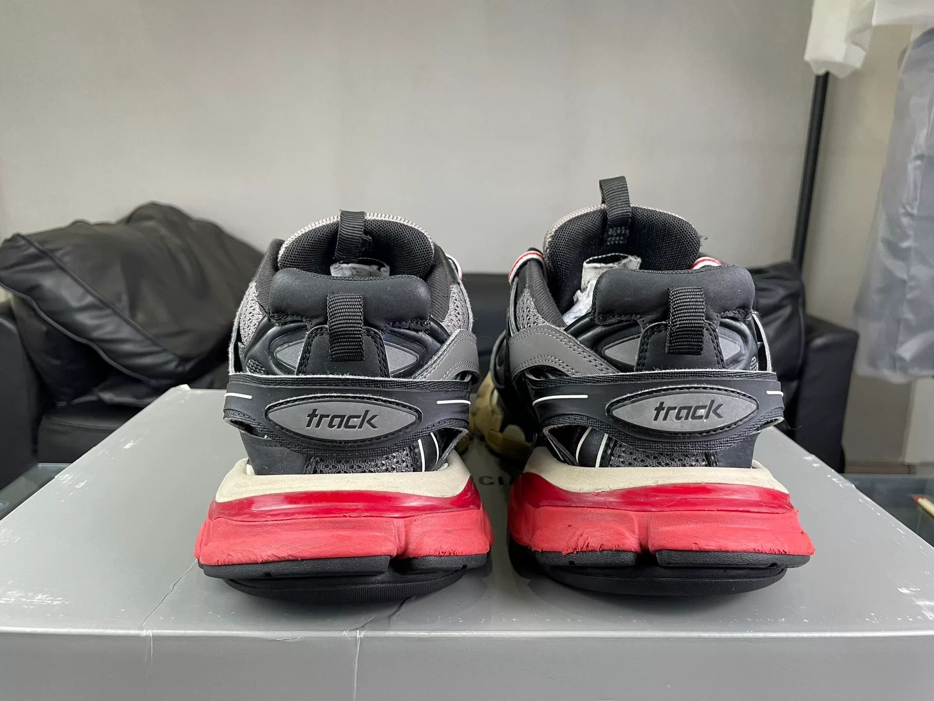 Balenciaga Balenciaga Black Lowtop Sneakers 8.5 Men Size US 8.5 / EU 41-42 - 4 Thumbnail