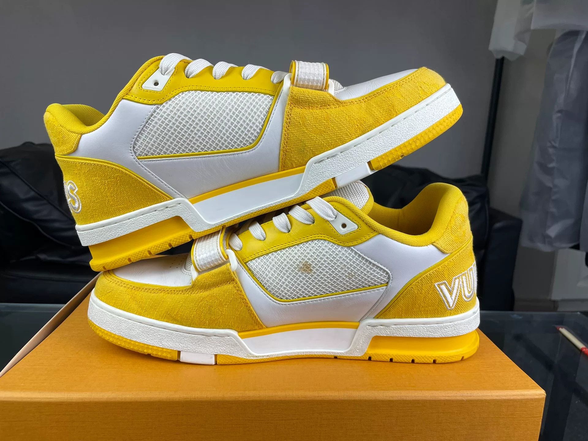 Louis Vuitton Louis Vuitton Training Yellow Lowtop Sneakers 10 Men Size US 10 / EU 43 - 6 Thumbnail