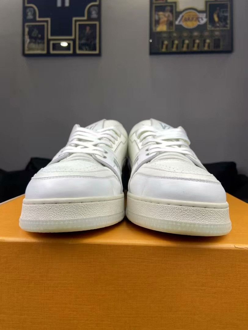 Louis Vuitton Louis Vuitton Training White Lowtop Sneakers 10 Men Size US 10 / EU 43 - 2 Thumbnail