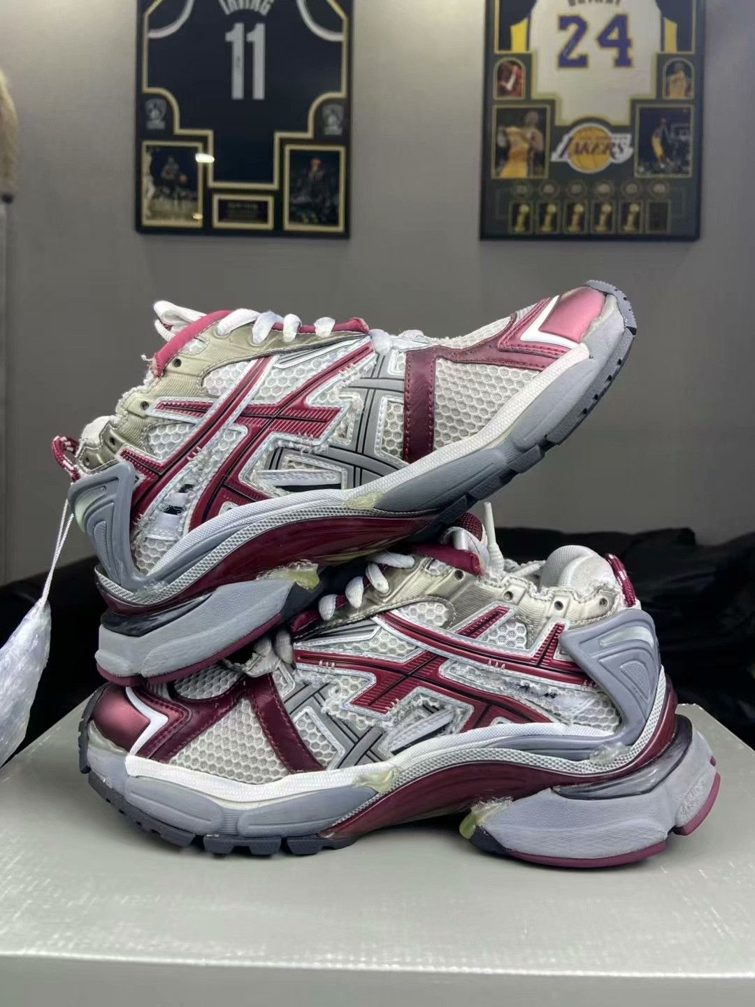 Balenciaga Balenciaga Running Red Lowtop Sneakers us_7-5 Women Size US 7.5 / IT 37.5 - 6 Thumbnail