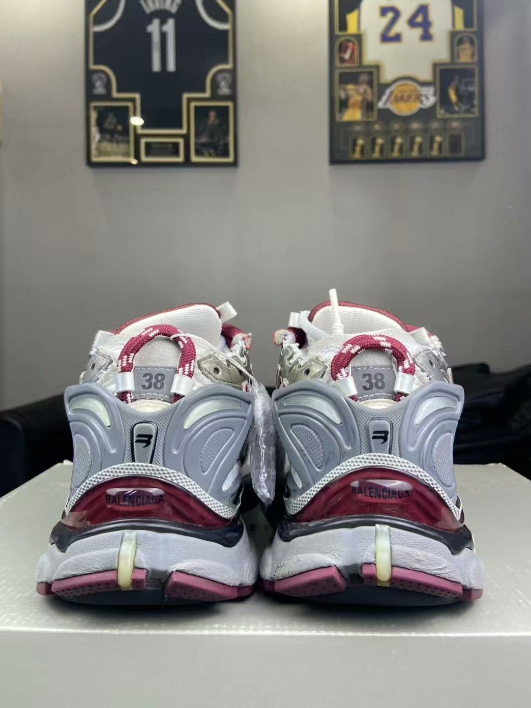Balenciaga Balenciaga Running Red Lowtop Sneakers us_7-5 Women Size US 7.5 / IT 37.5 - 4 Thumbnail