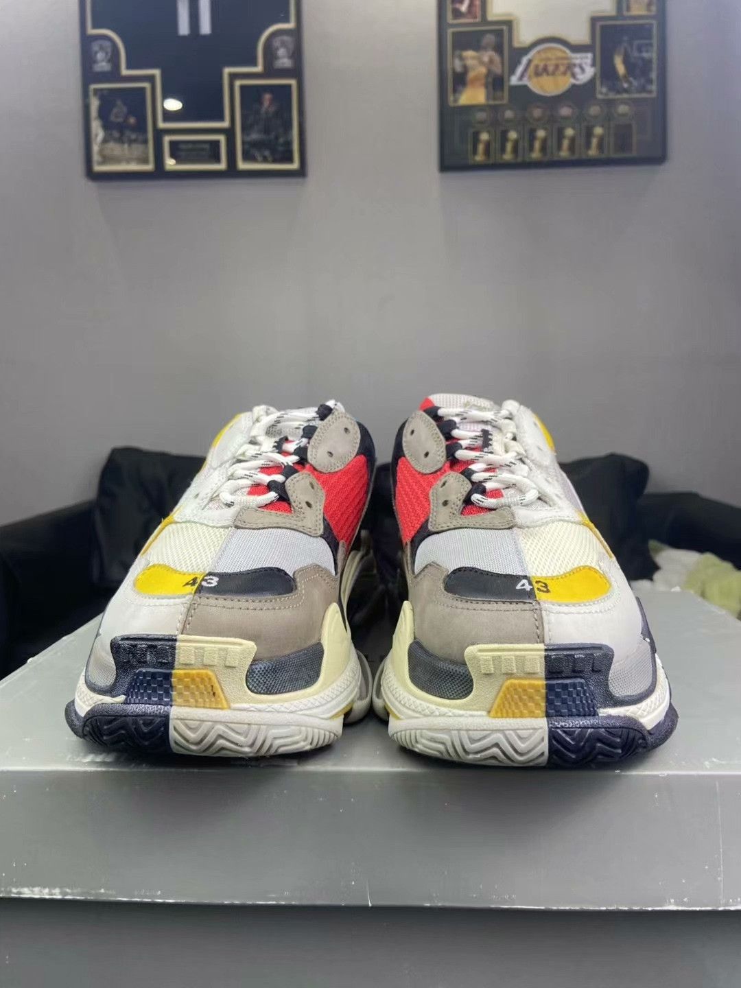 Balenciaga Balenciaga Patchwork Multi Lowtop Sneakers 10 Men Size US 10 / EU 43 - 2 Thumbnail