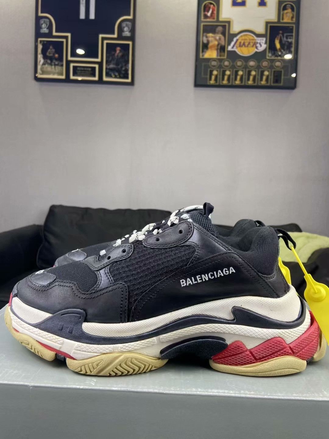Balenciaga Balenciaga Black Lowtop Sneakers 9 Men Size US 9 / EU 42 - 3 Thumbnail