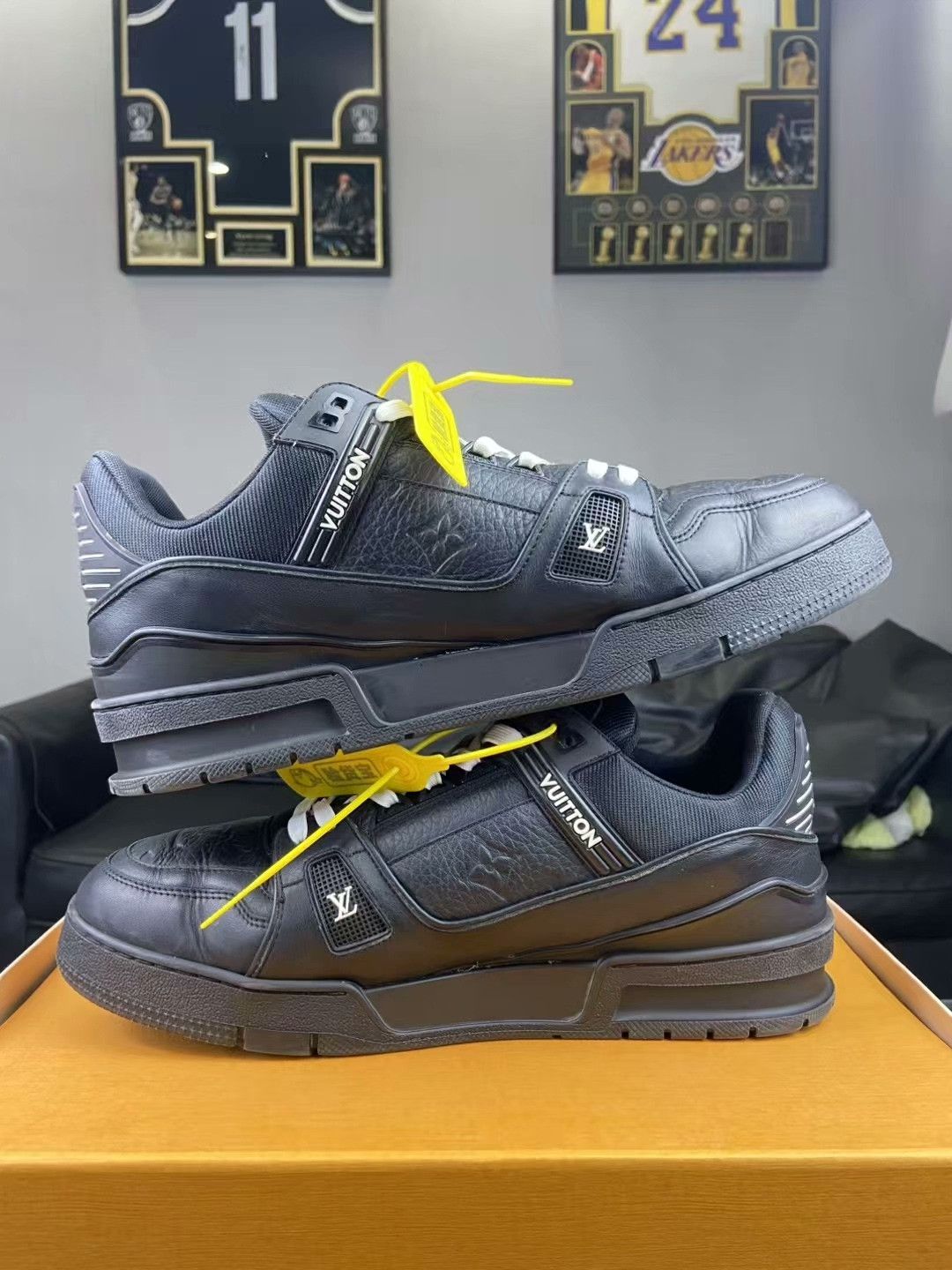 Louis Vuitton Louis Vuitton Training Black Lowtop Sneakers 10 Men Size US 10 / EU 43 - 6 Thumbnail