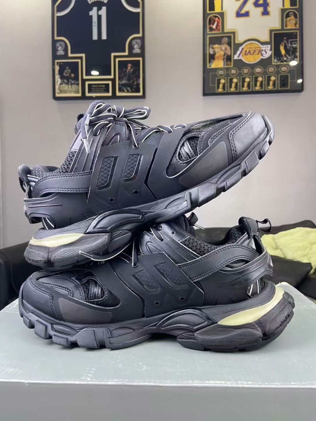 Balenciaga Balenciaga Black Lowtop Sneakers 8.5 Men Size US 8.5 / EU 41-42 - 6 Thumbnail