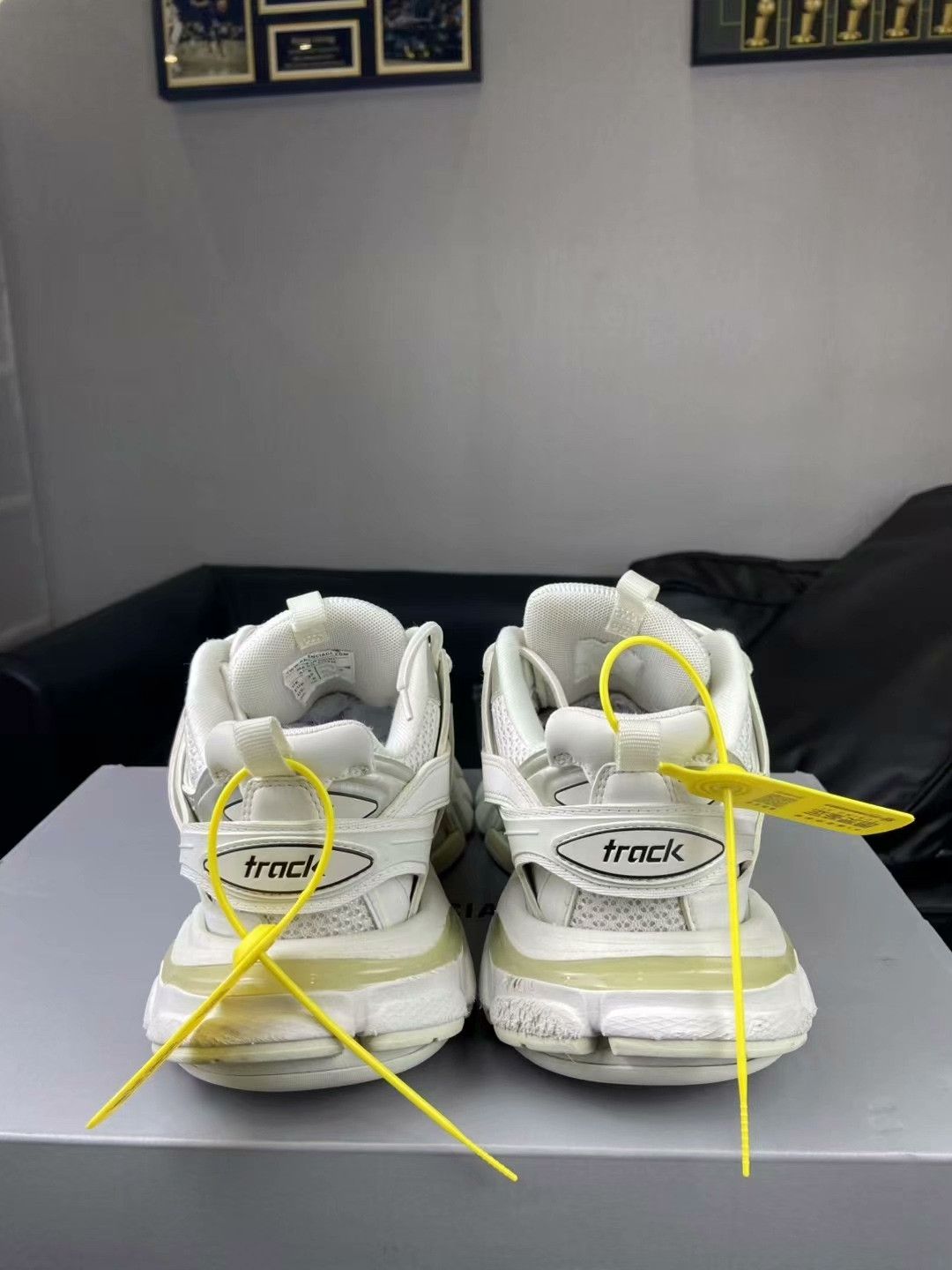 Balenciaga Balenciaga White Lowtop Sneakers 6.5 Men Size US 6.5 / EU 39-40 - 5 Thumbnail