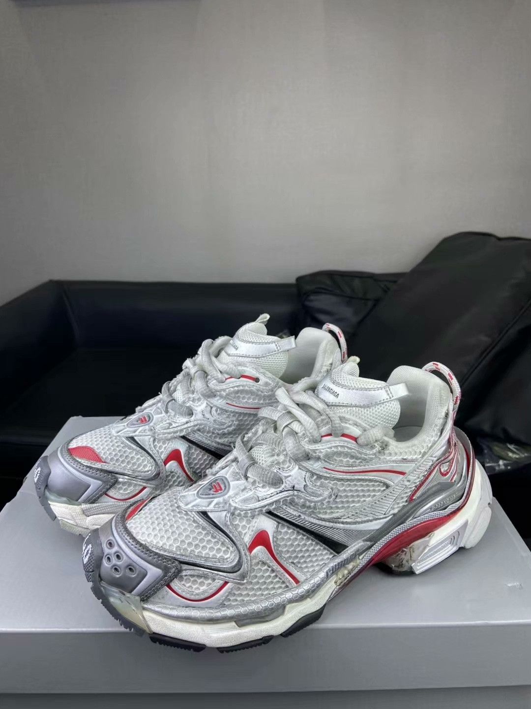 Balenciaga Balenciaga Running Gray Lowtop Sneakers 7.5 Men Size US 7.5 / EU 40-41 - 2 Thumbnail