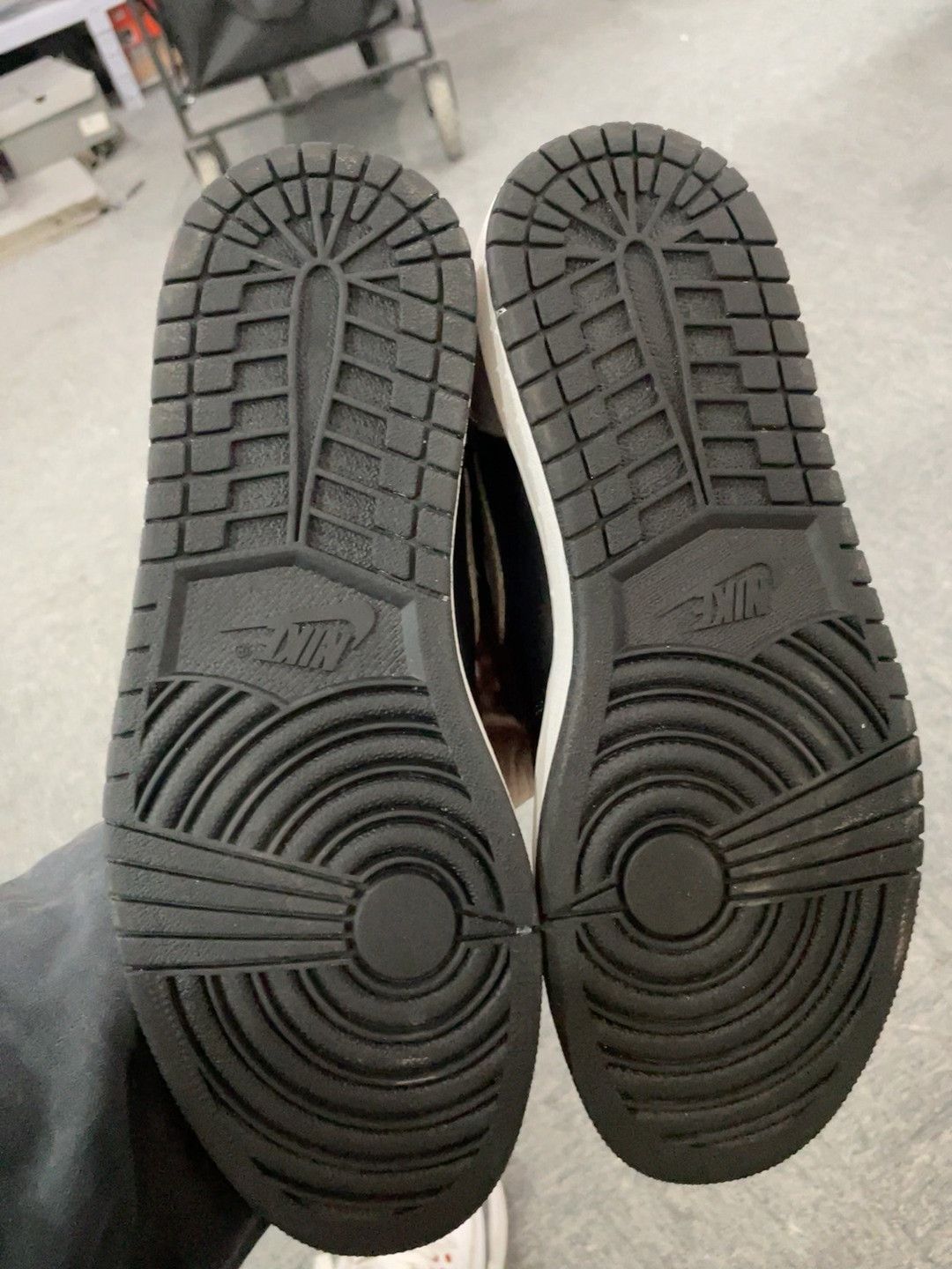 Nike Nike Hitop Sneakers 10.5 Men Size US 10.5 / EU 43-44 - 2 Thumbnail