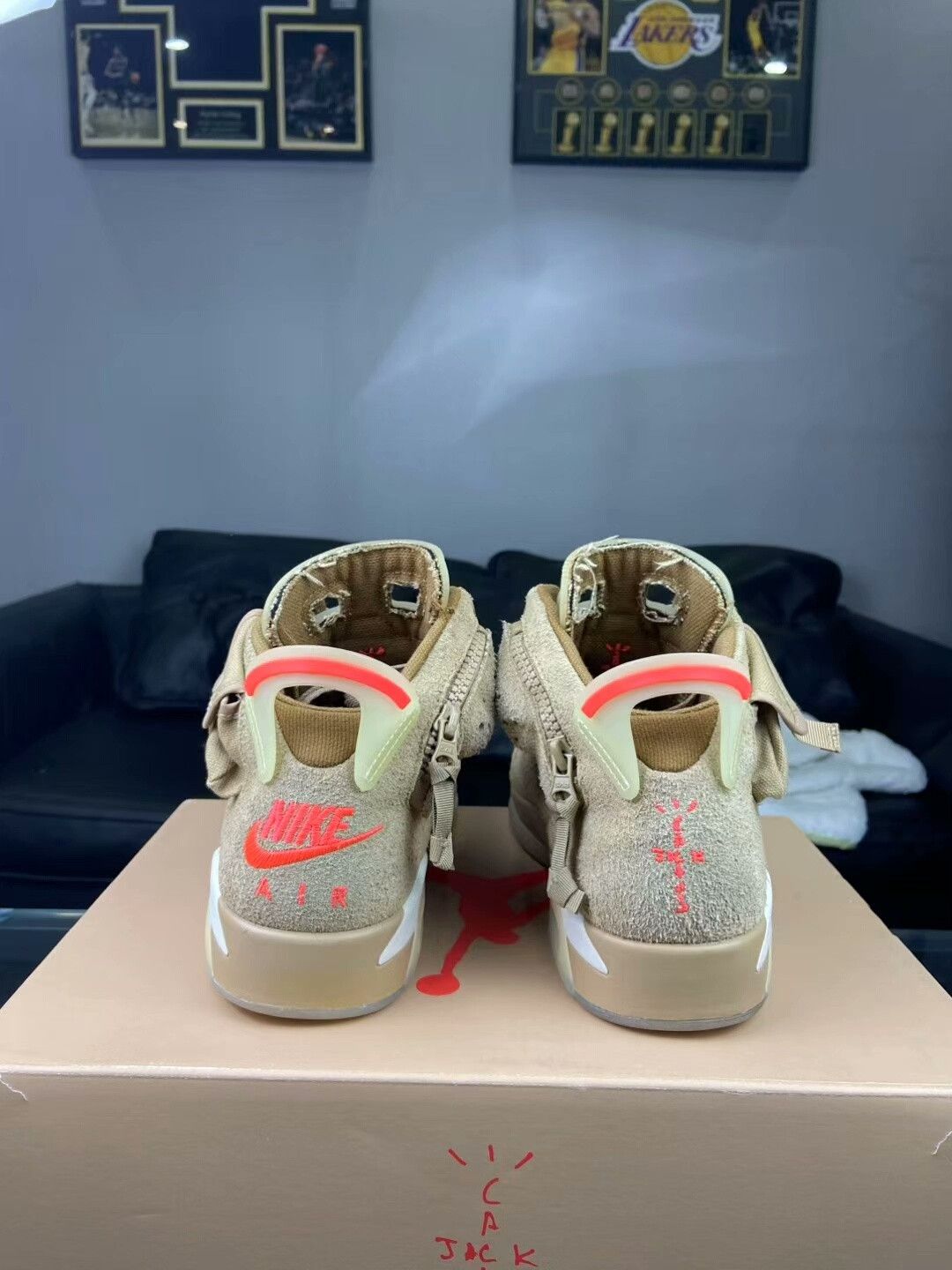 Nike Nike Beige Lowtop Sneakers 8.5 Men Size US 8.5 / EU 41-42 - 5 Thumbnail