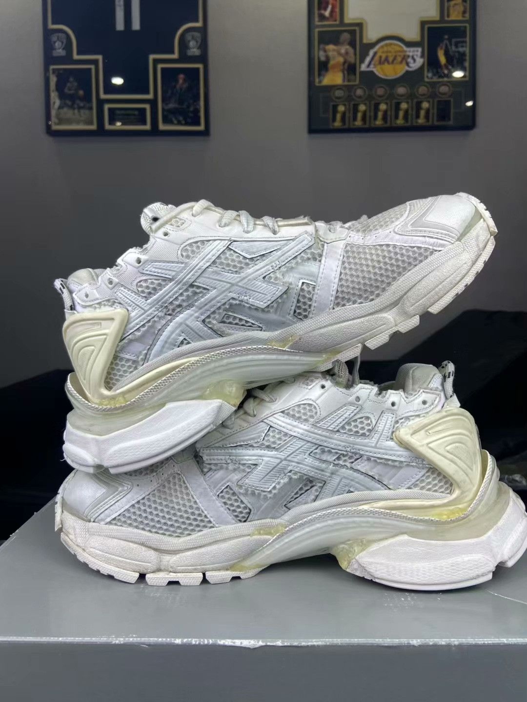 Balenciaga Balenciaga Running White Lowtop Sneakers 10.5 Men Size US 10.5 / EU 43-44 - 6 Thumbnail