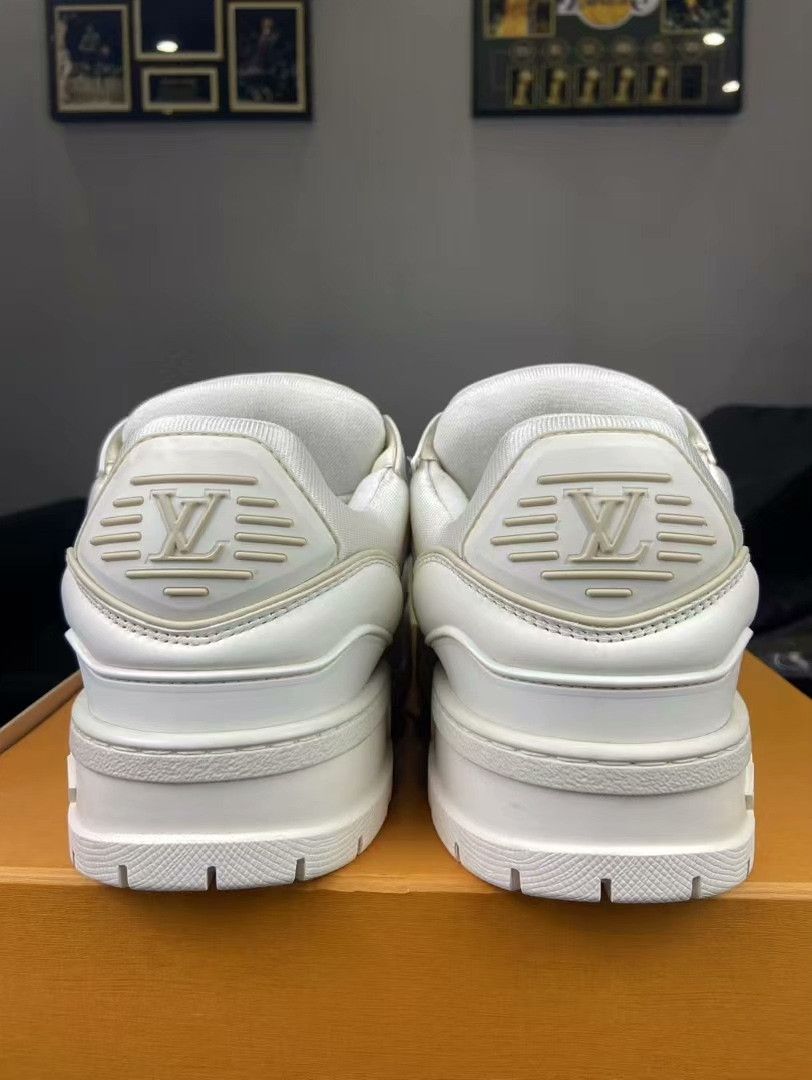 Louis Vuitton Louis Vuitton White Lowtop Sneakers 10.5 Men Size US 10.5 / EU 43-44 - 4 Thumbnail