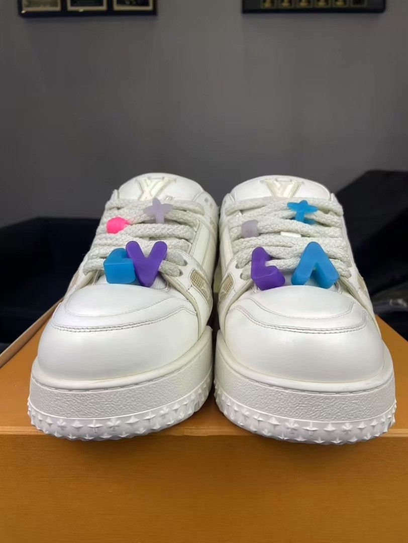 Louis Vuitton Louis Vuitton White Lowtop Sneakers 10.5 Men Size US 10.5 / EU 43-44 - 2 Thumbnail