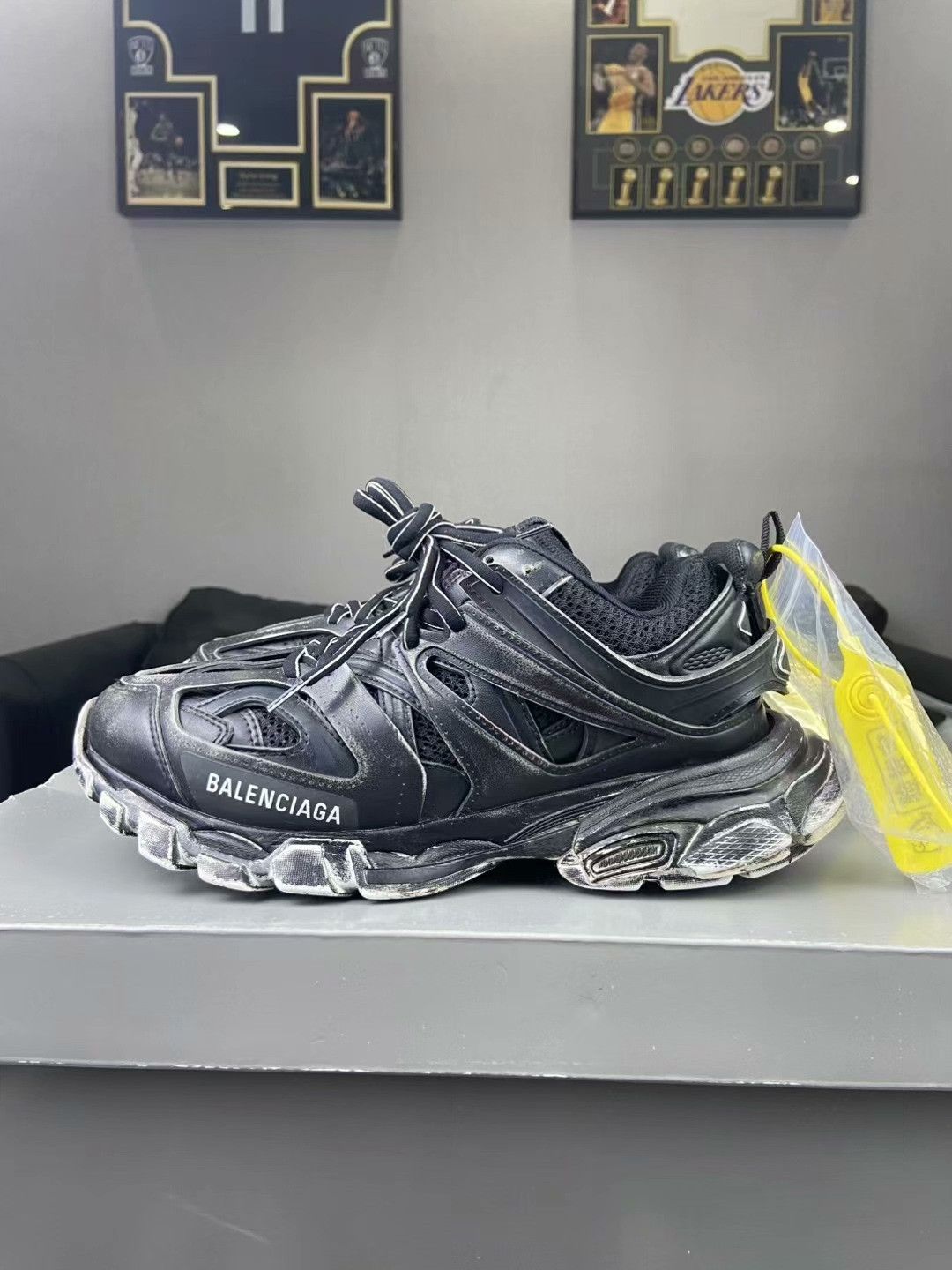 Balenciaga Balenciaga Distressed Black Lowtop Sneakers us_8-5 Women Size US 8.5 / IT 38.5 - 3 Thumbnail