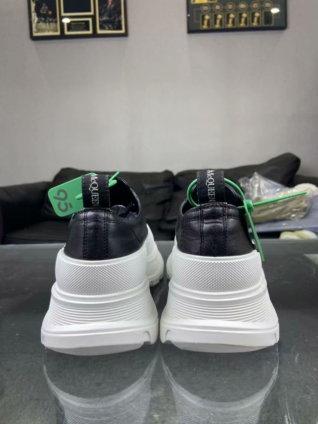 Alexander McQueen Black Lowtop Sneakers 8 Men Size US 8 / EU 41 - 2 Thumbnail