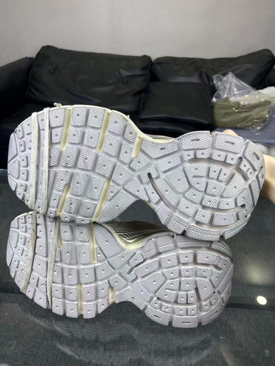 Balenciaga Balenciaga Lowtop Sneakers us_8-5 Women Size US 8.5 / IT 38.5 - 5 Thumbnail