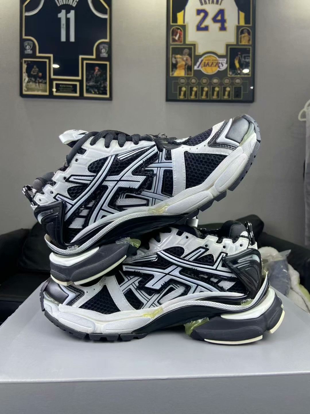 Balenciaga Balenciaga Running Black Lowtop Sneakers 7.5 Men Size US 7.5 / EU 40-41 - 6 Thumbnail