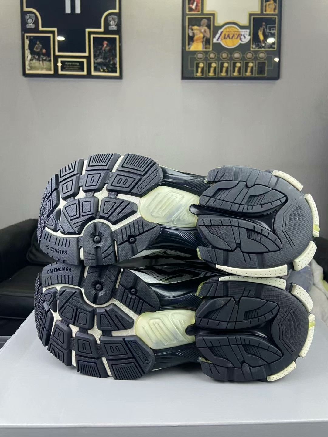 Balenciaga Balenciaga Running Black Lowtop Sneakers 7.5 Men Size US 7.5 / EU 40-41 - 5 Thumbnail