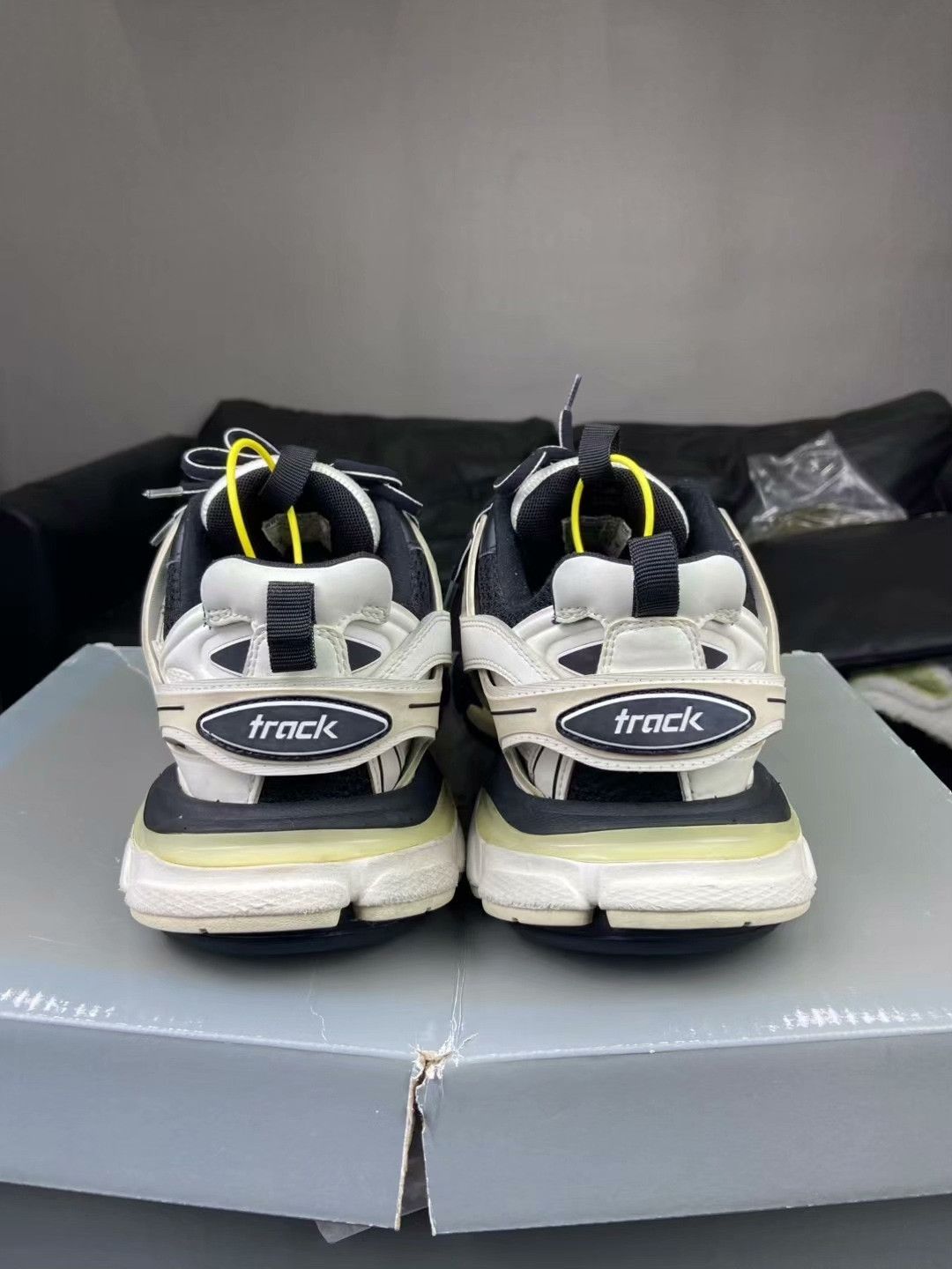 Balenciaga Balenciaga White Lowtop Sneakers 7.5 Men Size US 7.5 / EU 40-41 - 5 Thumbnail