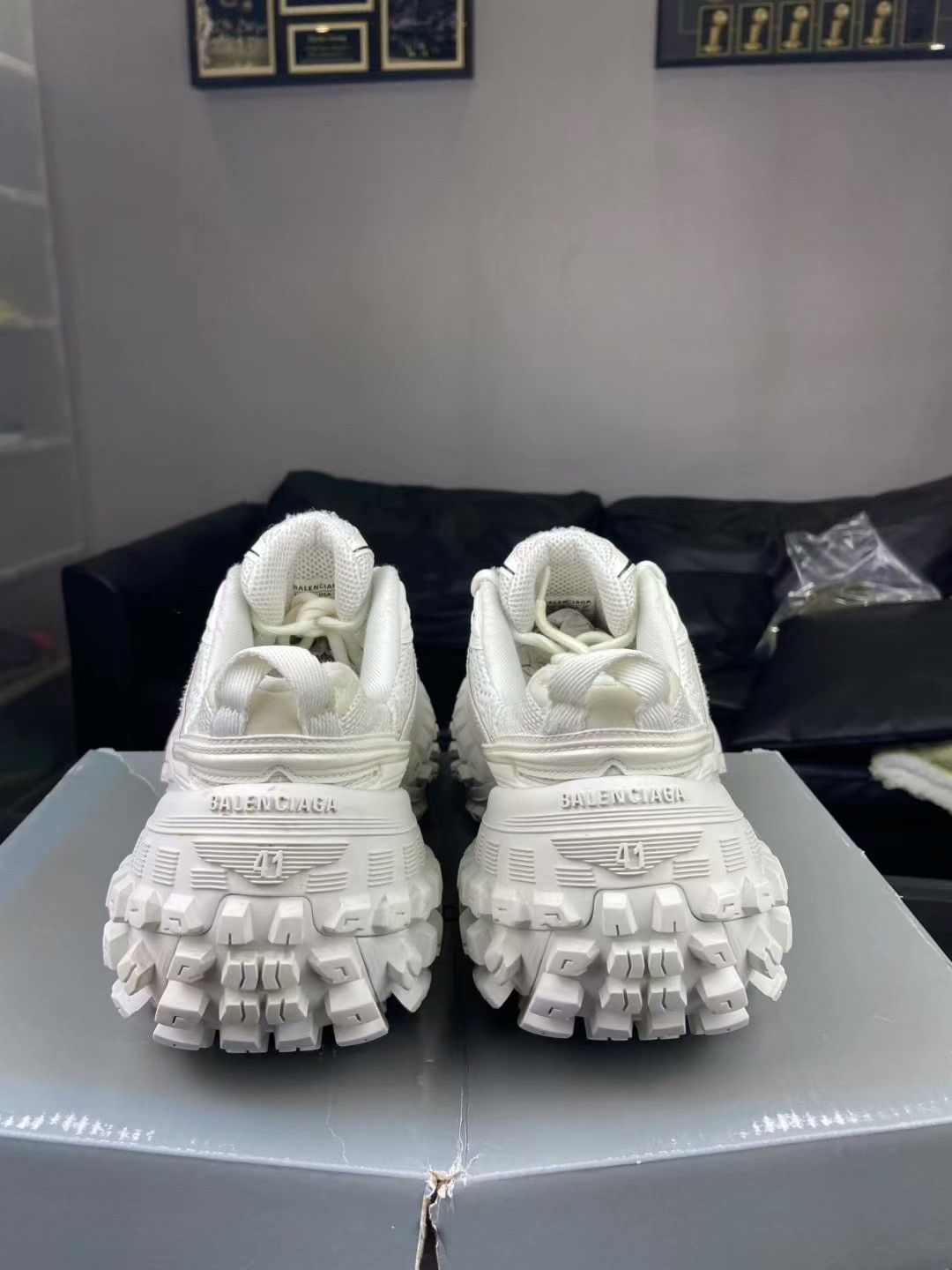 Balenciaga Balenciaga White Lowtop Sneakers 8.5 Men Size US 8.5 / EU 41-42 - 5 Thumbnail
