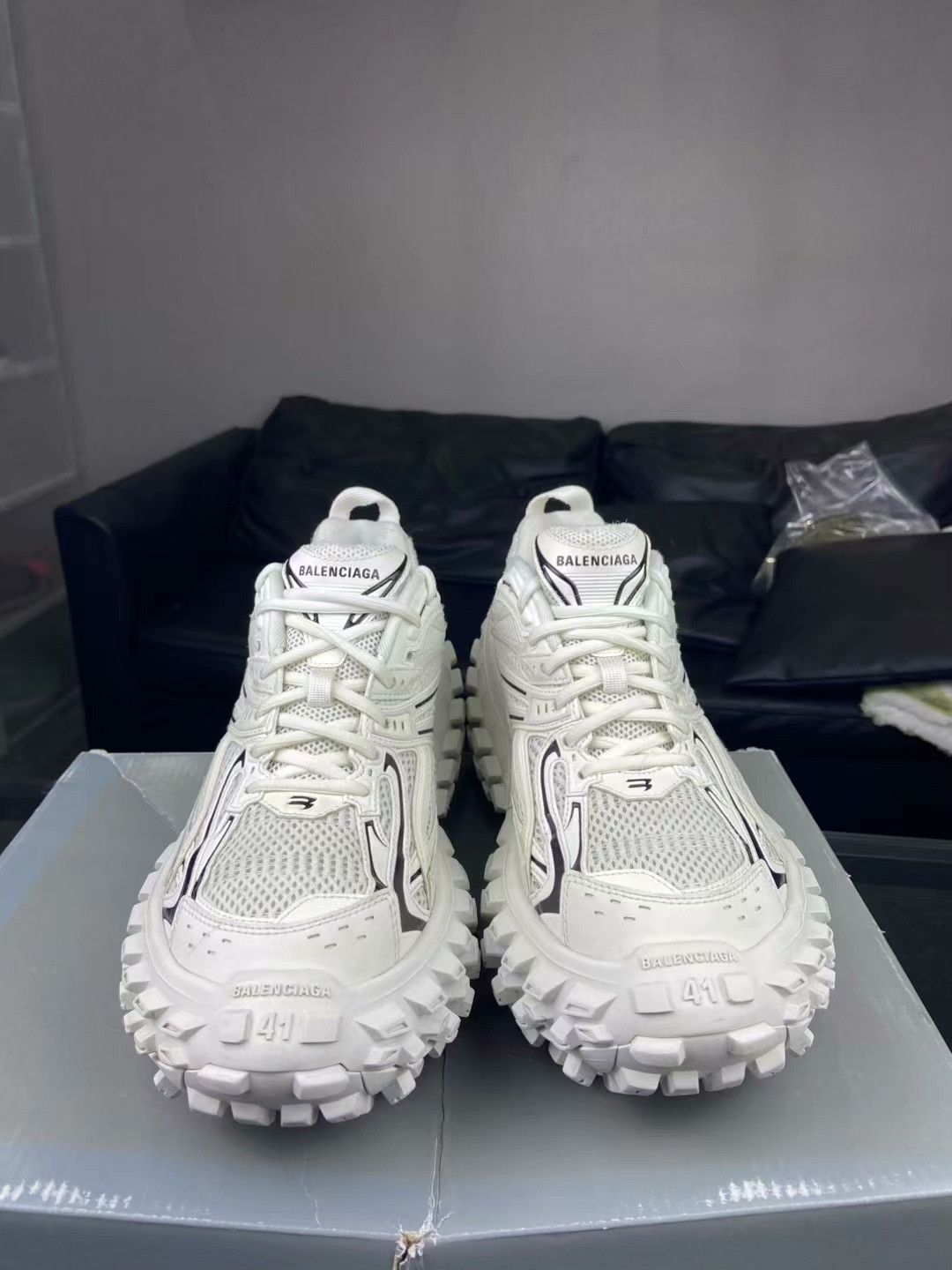 Balenciaga Balenciaga White Lowtop Sneakers 8.5 Men Size US 8.5 / EU 41-42 - 3 Thumbnail