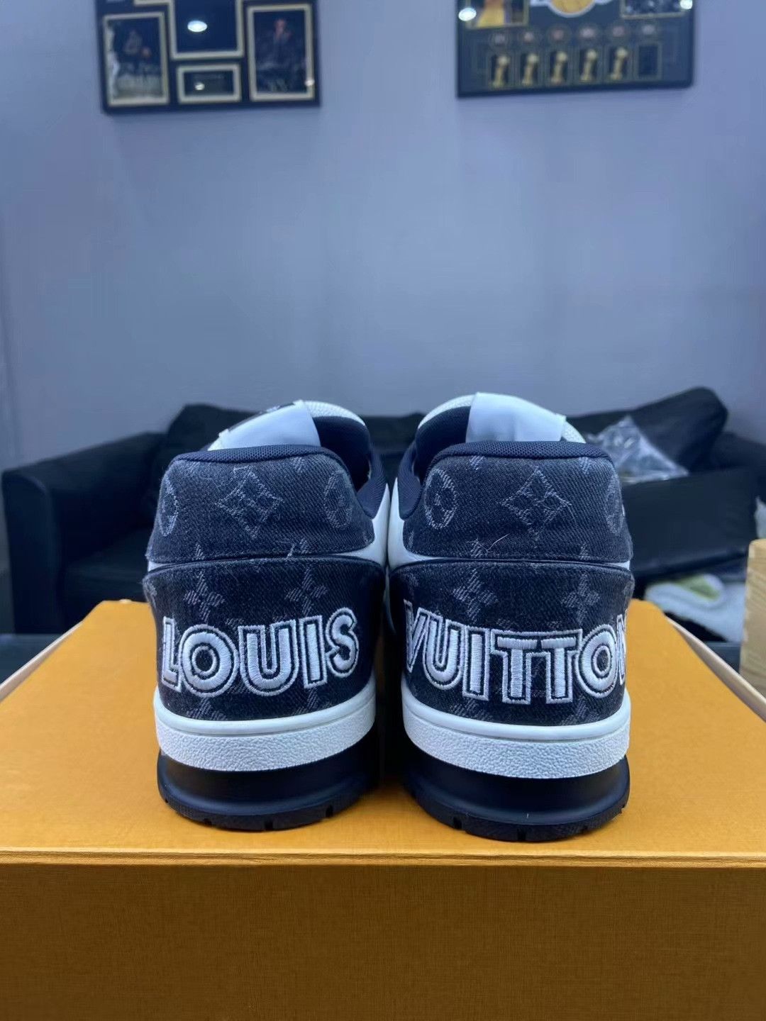 Louis Vuitton Louis Vuitton Training Black Lowtop Sneakers 11.5 Men Size US 11.5 / EU 44-45 - 4 Thumbnail
