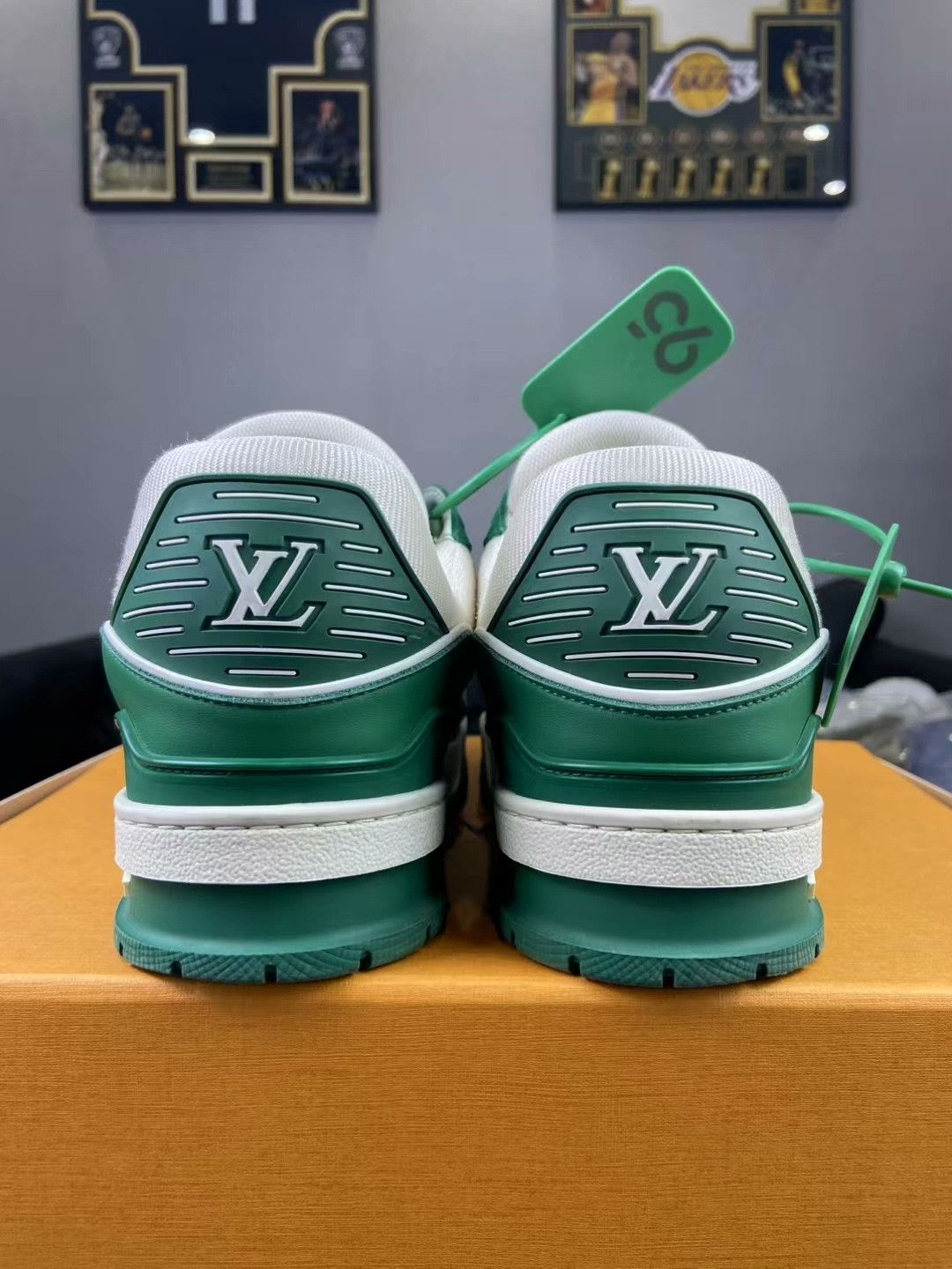 Louis Vuitton Louis Vuitton Training Green Lowtop Sneakers 8 Men Size US 8 / EU 41 - 5 Thumbnail