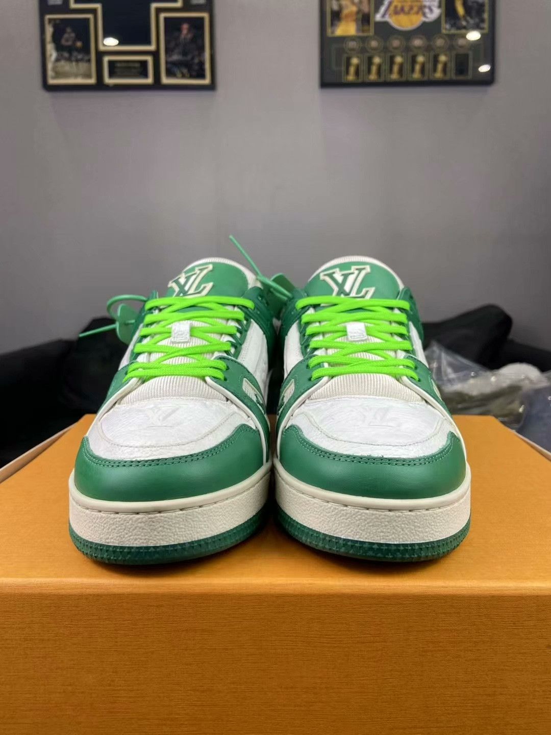 Louis Vuitton Louis Vuitton Training Green Lowtop Sneakers 8 Men Size US 8 / EU 41 - 3 Thumbnail