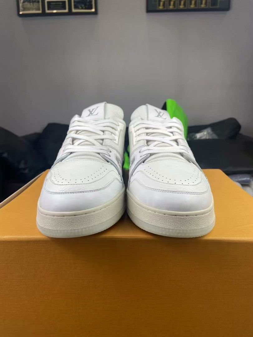 Louis Vuitton Louis Vuitton Training White Lowtop Sneakers 11 Men Size US 11 / EU 44 - 2 Thumbnail