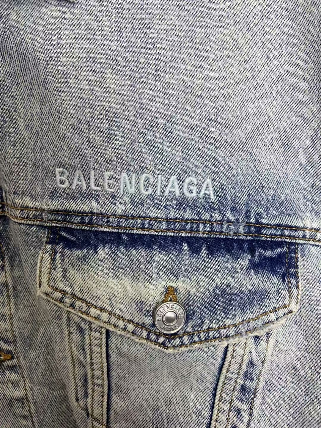 Balenciaga Balenciaga Denim Embroidered Jacket L Women Size L / US 10 / IT 46 - 6 Thumbnail