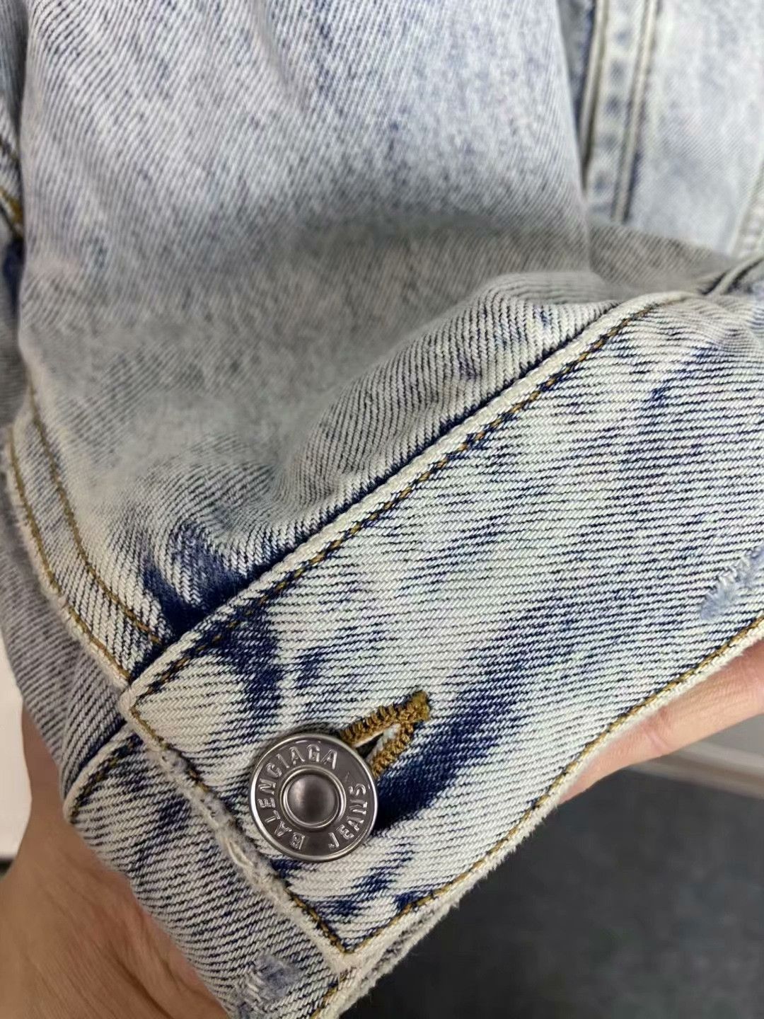 Balenciaga Balenciaga Denim Embroidered Jacket L Women Size L / US 10 / IT 46 - 8 Thumbnail