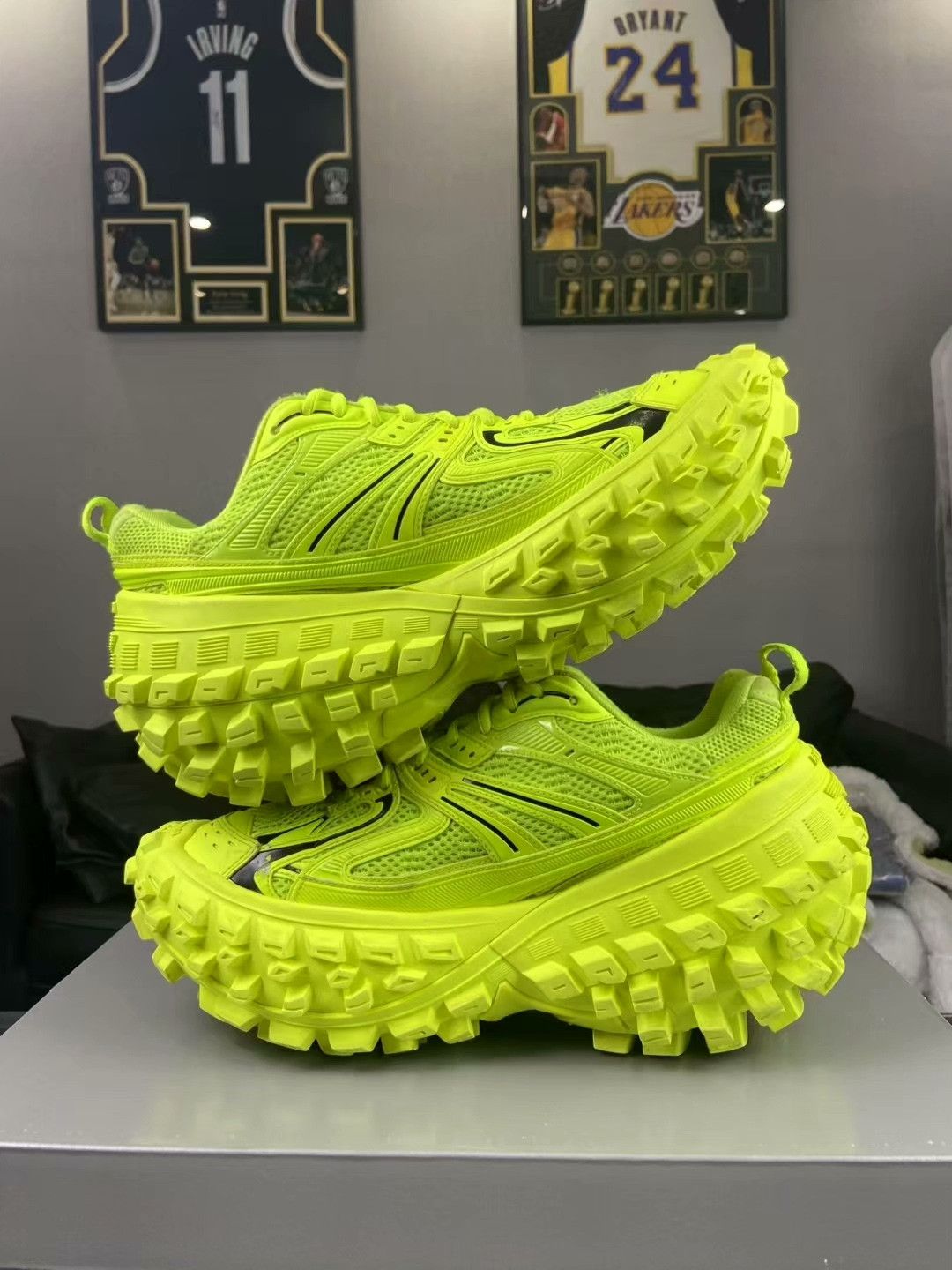 Balenciaga Balenciaga Green Lowtop Sneakers 10 Men Size US 10 / EU 43 - 6 Thumbnail