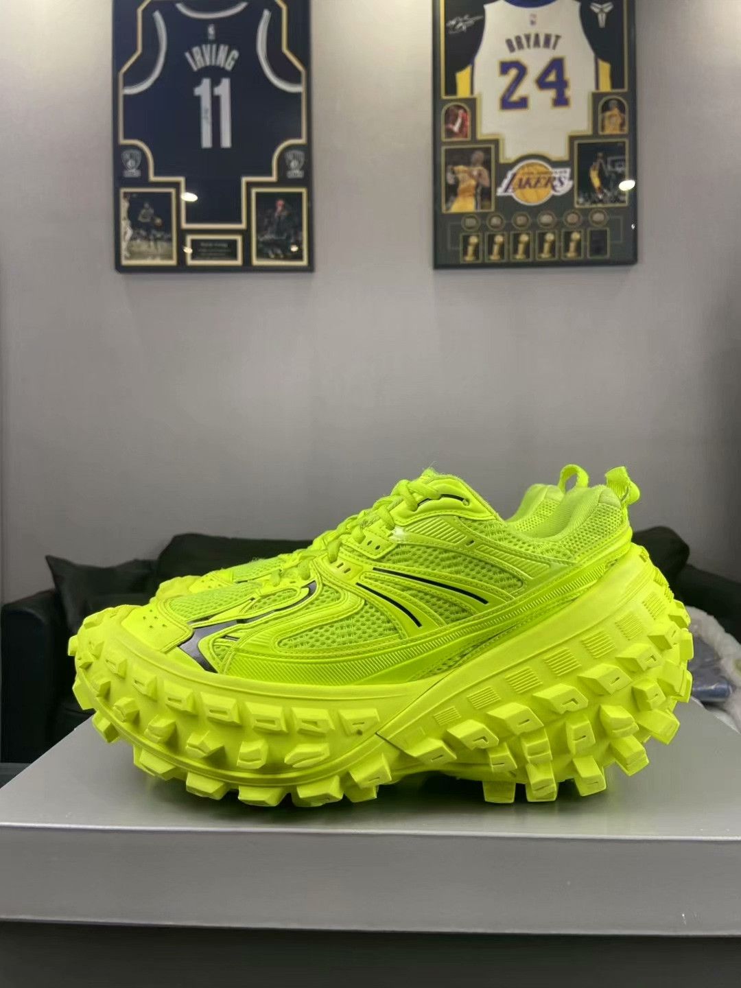 Balenciaga Balenciaga Green Lowtop Sneakers 10 Men Size US 10 / EU 43 - 3 Thumbnail