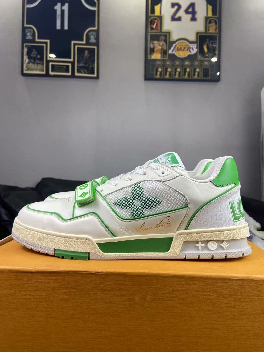 Nike Nike Training Green Lowtop Sneakers 10.5 Men Size US 10.5 / EU 43-44 - 3 Thumbnail