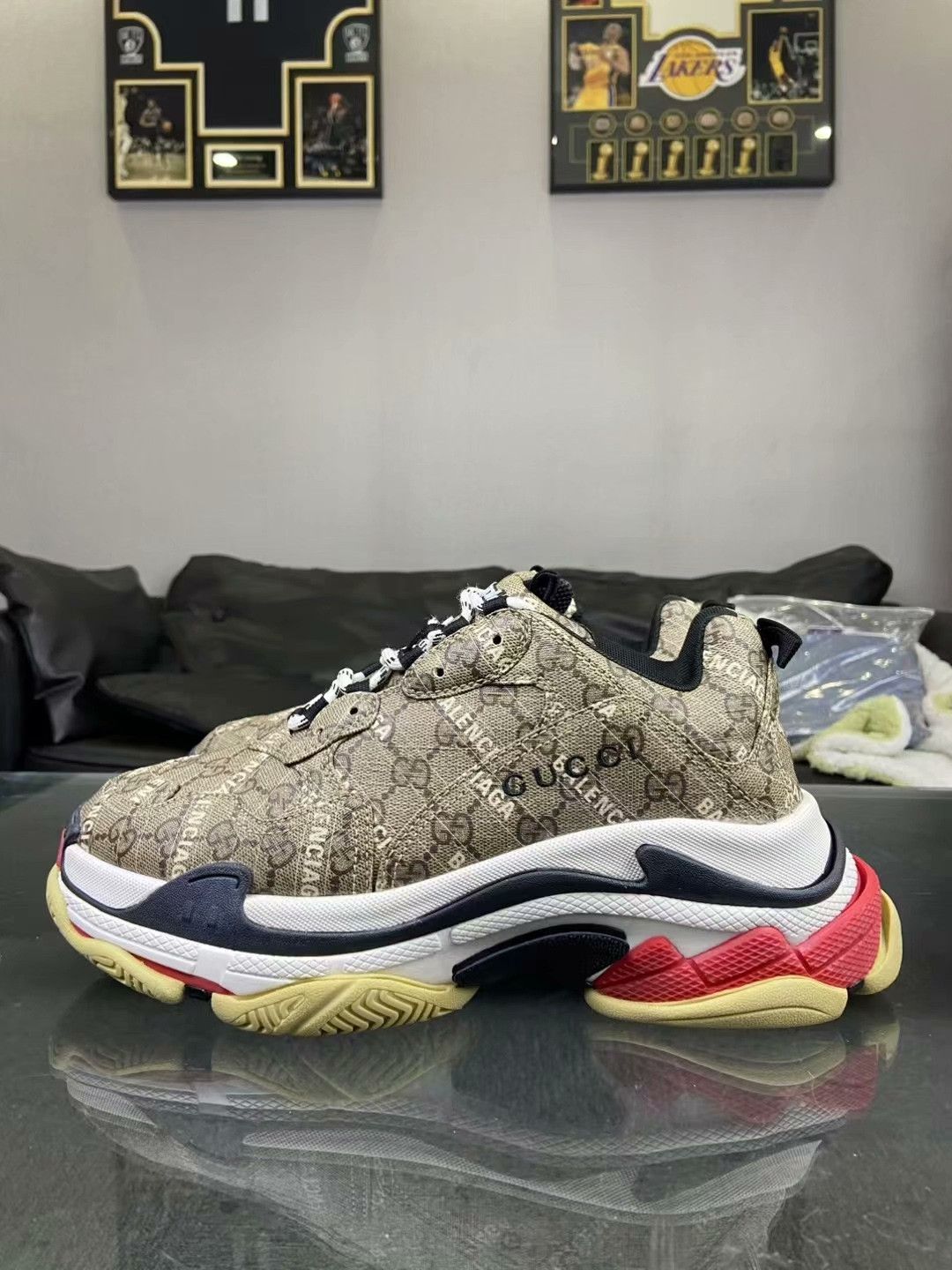 Balenciaga Balenciaga Collab Lowtop Sneakers 9 Men Size US 9 / EU 42 - 3 Thumbnail