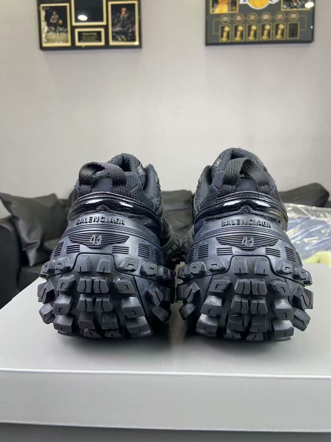 Balenciaga Balenciaga Black Lowtop Sneakers us_10 Women Size US 10 / IT 40 - 4 Thumbnail