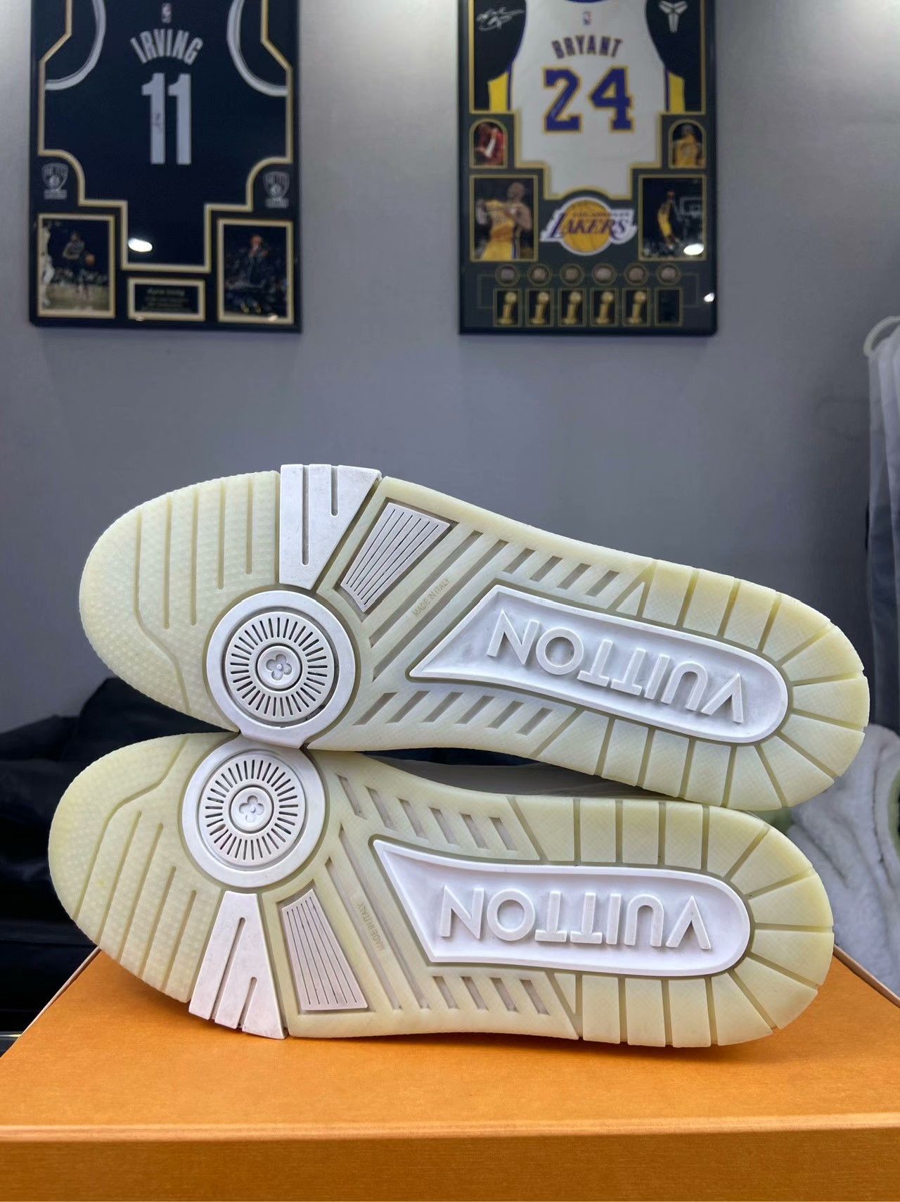 Louis Vuitton Louis Vuitton Training White Lowtop Sneakers 10.5 Men Size US 10.5 / EU 43-44 - 7 Thumbnail