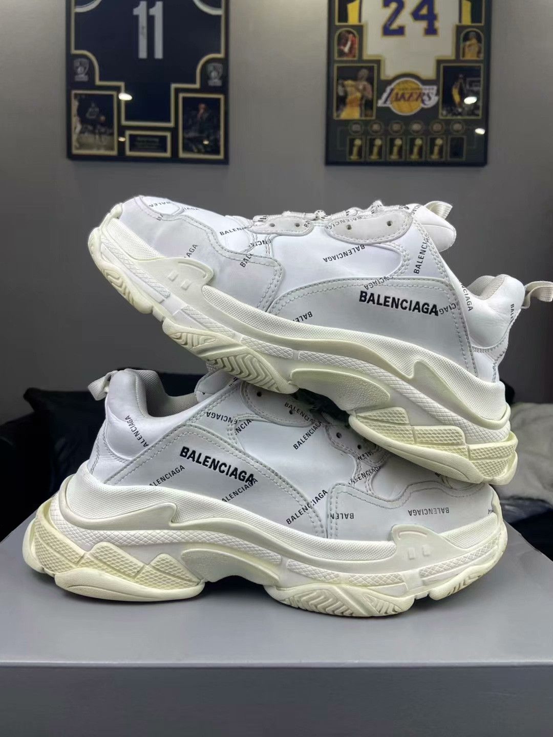 Louis Vuitton Louis Vuitton Lowtop Sneakers 10.5 Men Size US 10.5 / EU 43-44 - 7 Thumbnail