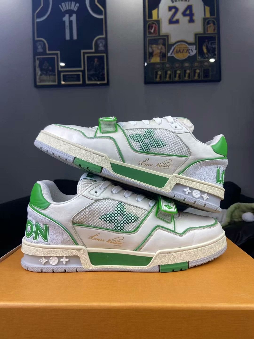 Louis Vuitton Louis Vuitton Training Green Lowtop Sneakers 9 Men Size US 9 / EU 42 - 7 Thumbnail